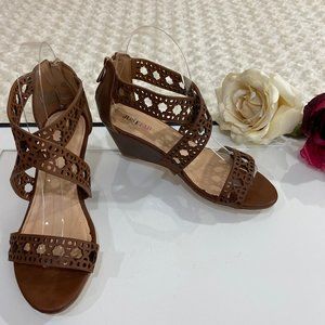 Just Fab women wedge sandals size 6.5M